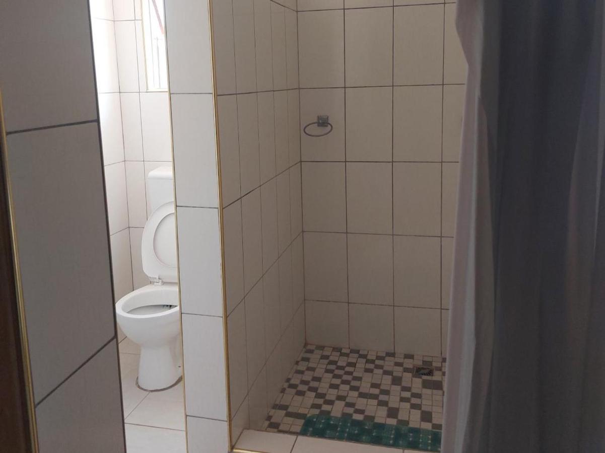 P Wake Guesthouse Opuwo Værelse billede